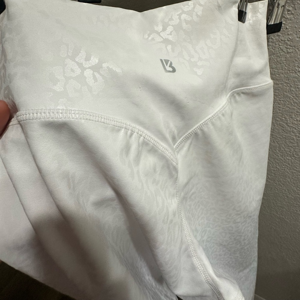 Buffbunny White Leapord Leggings